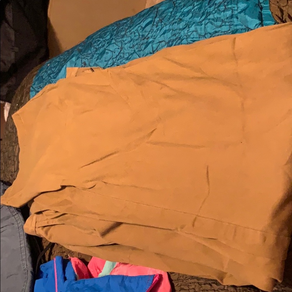 men’s khaki pants
